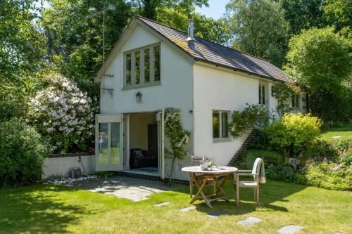 Κήπος έξω από το Valley View House