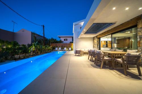 Πισίνα στο ή κοντά στο Villa Olira