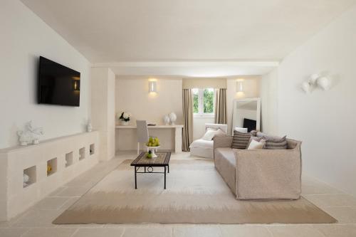 Baglioni Masseria Muzza Resort & Spaにあるテレビまたはエンターテインメントセンター