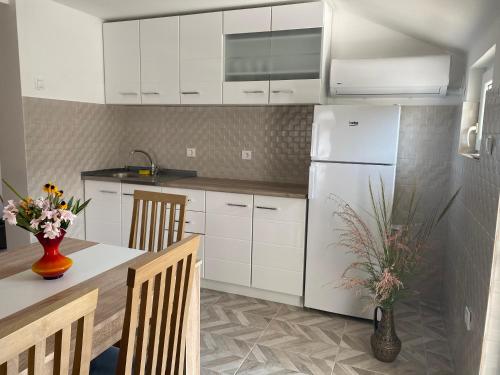 Φωτογραφία από το άλμπουμ του Apartment Ceman σε Mrčevac