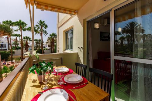 FantasticStylish & AirCon, near LasAmericas beach