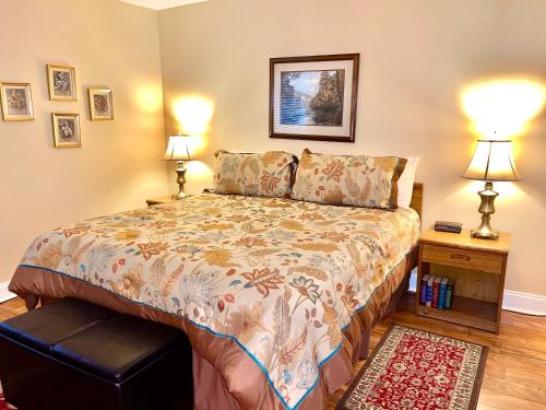 Ένα ή περισσότερα κρεβάτια σε δωμάτιο στο River Place Condos #204 2BD