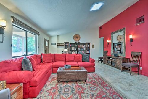 Foto de la galería de Home Near Amitabha Stupa and Peace Park in Sedona! en Sedona