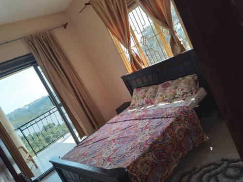 Un pat sau paturi într-o cameră la Saka Laka