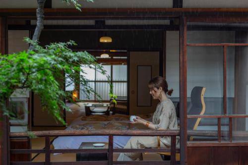 厳妹屋の宿泊客
