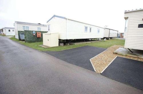 Charming and peaceful 2-Bed Chalet in Hampshire