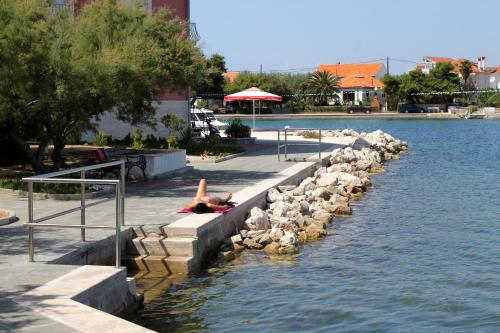 Fotografia z galérie ubytovania Apartments by the sea Poljana, Ugljan - 8450 v destinácii Preko