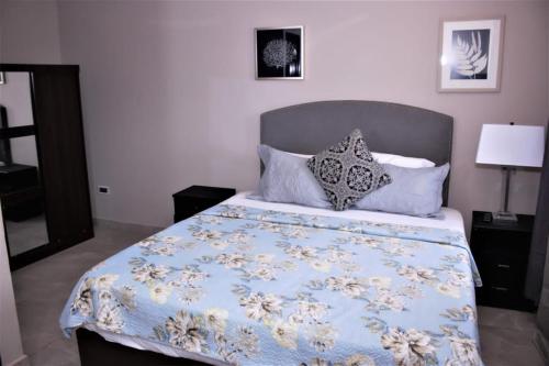 Φωτογραφία από το άλμπουμ του Lady M guest House σε Tema