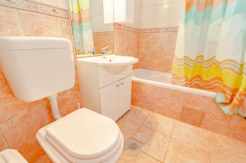 Kúpeľňa v ubytovaní Apartments with parking spaces Orebic, Peljesac - 4552