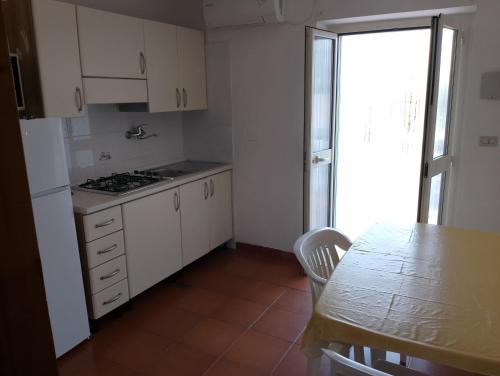 Η κουζίνα ή μικρή κουζίνα στο Residence Dolce Far Niente