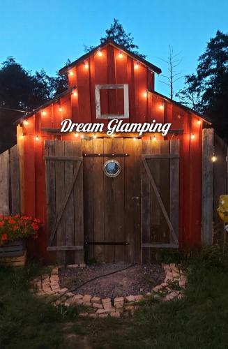 Gallery image of Dream Glamping-Wakacyjna Wioska-Namioty z ogrzewaniem in Bałtów
