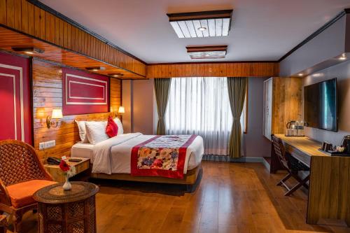 Postel nebo postele na pokoji v ubytování Mount Conifer Suites & Spa