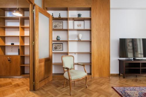 Neat Kolonaki Apartment, Athens City Centre - NV8