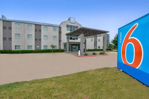 Motel 6-Benbrook, TX - Fort Worth in Fort Worth