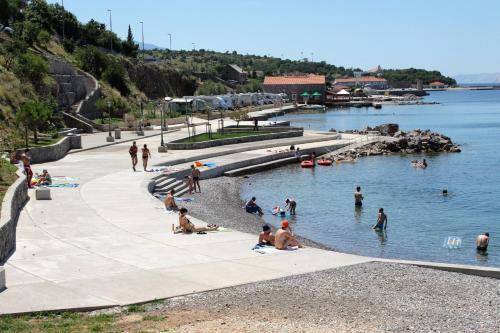 Fotografia z galérie ubytovania Apartments with a parking space Senj - 16364 v destinácii Senj