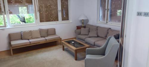 Φωτογραφία από το άλμπουμ του Lovely 2-bedroom Apt with free parking & wifi στο Σαράγεβο