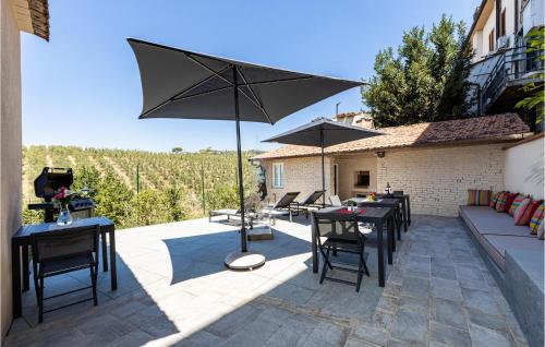 Amazing apartment in Vinci with WiFi and 1 Bedrooms