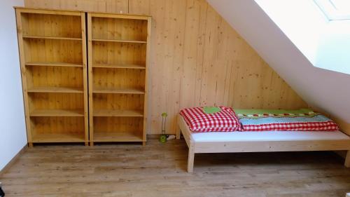 Katil atau katil-katil dalam bilik di BaumKrone im Happy Allgäu - 2-stöckige Wohnung mit Wohnnetz