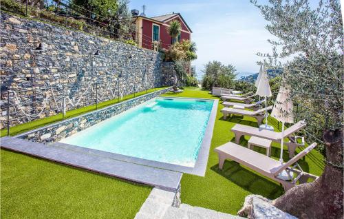 Beautiful Home In Recco With Wifi, 6 Bedrooms And Swimming Pool