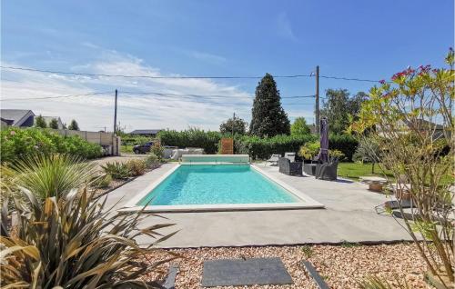 Stunning Home In Saint Ouen Les Vignes With Outdoor Swimming Pool, Heated Swimming Pool And 2 Bedrooms