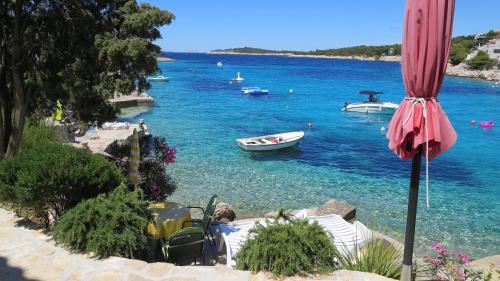 Gallery image of Apartments Orhideja in Primošten