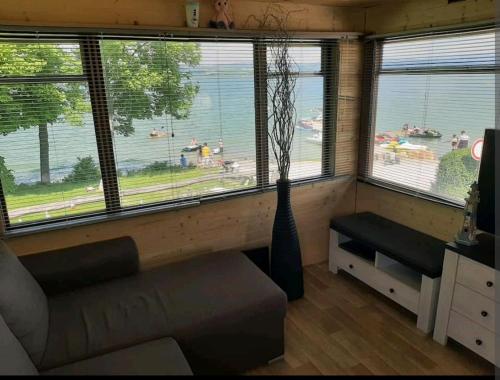 Gallery image of Rozkoš beach mobilheim in Velká Jesenice
