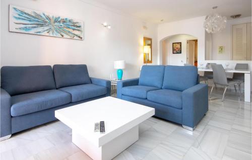 A seating area at Nice Apartment In Calahonda With Wifi