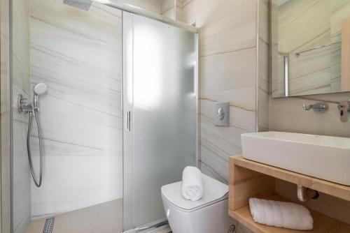 Koupelna v ubytování Spartakos Luxury Villa 2