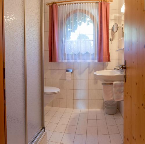 Kúpeľňa v ubytovaní Landhaus Doris