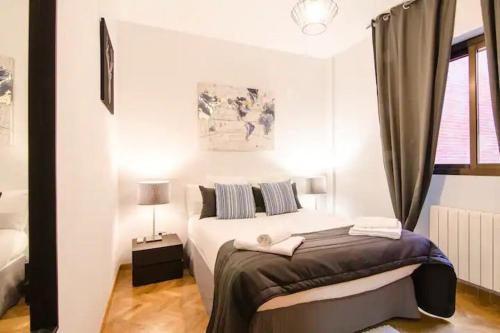 Bright & Spacious- City Center- 2Rooms-2Bathrooms