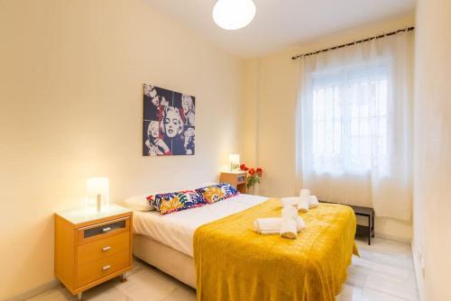 Posteľ alebo postele v izbe v ubytovaní Bright, quiet and nice ground floor in the center