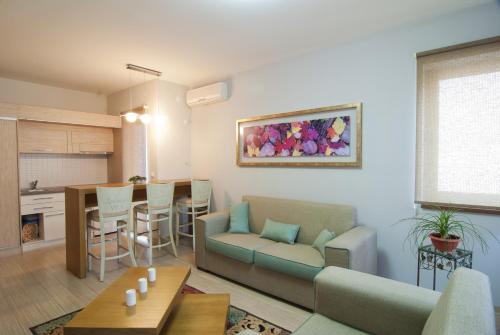 Kuchyň nebo kuchyňský kout v ubytování Apartments Villa Splendor
