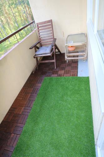 Χώρος καθιστικού στο 1-Bedroom Apartment with Sauna