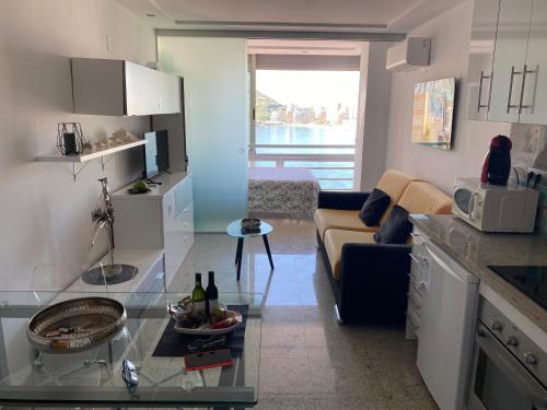 Dapur atau dapur kecil di Estudios HORIZONTE BEACH
