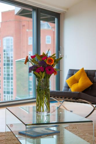Cleyro Serviced Apartments - Finzels Reach photo 190