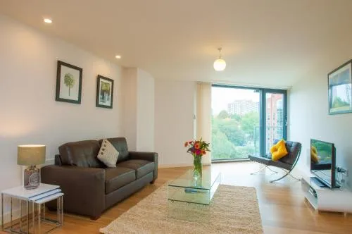 Cleyro Serviced Apartments - Finzels Reach photo 94
