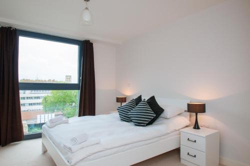 Cleyro Serviced Apartments - Finzels Reach photo 157