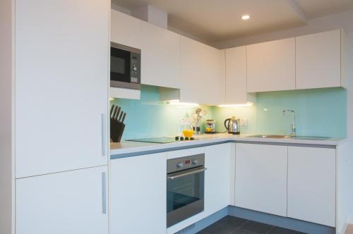 Cleyro Serviced Apartments - Finzels Reach photo 161