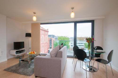 Cleyro Serviced Apartments - Finzels Reach photo 164