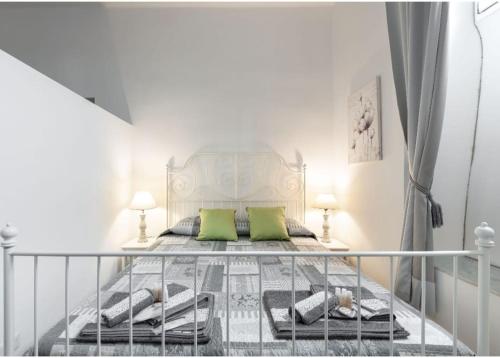 Trastevere rome's heart charming & cozy appartment