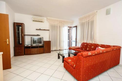 Apartments by the sea Mastrinka, Ciovo - 4836