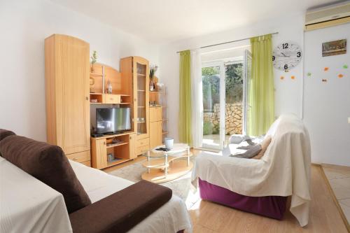 Apartments by the sea Slatine, Ciovo - 4871