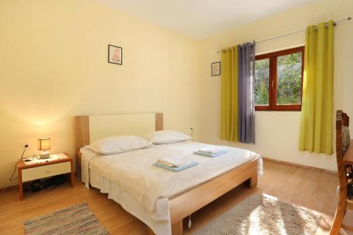 Apartments by the sea Slatine, Ciovo - 4871