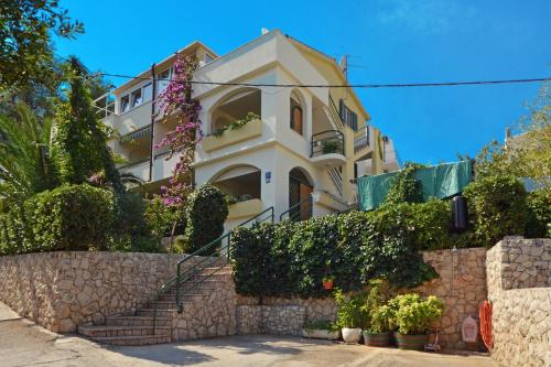 Apartments with parking spaces Slatine, Ciovo - 5158