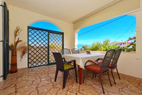Apartments with parking space Slatine, Ciovo - 5158