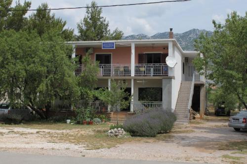 Apartments with a parking space Seline, Paklenica - 6629