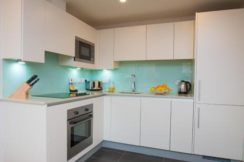 Cleyro Serviced Apartments - Finzels Reach photo 172
