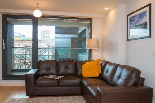 Cleyro Serviced Apartments - Finzels Reach photo 173