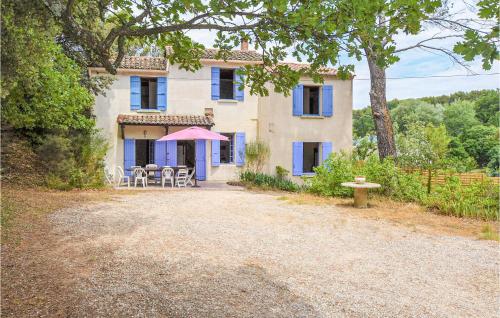 Stunning Home In Vaison-la-romaine With Outdoor Swimming Pool, Wifi And 4 Bedrooms