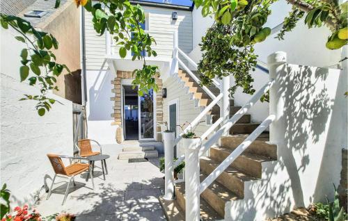 Beautiful Home In Saint-pierre-quiberon With 4 Bedrooms